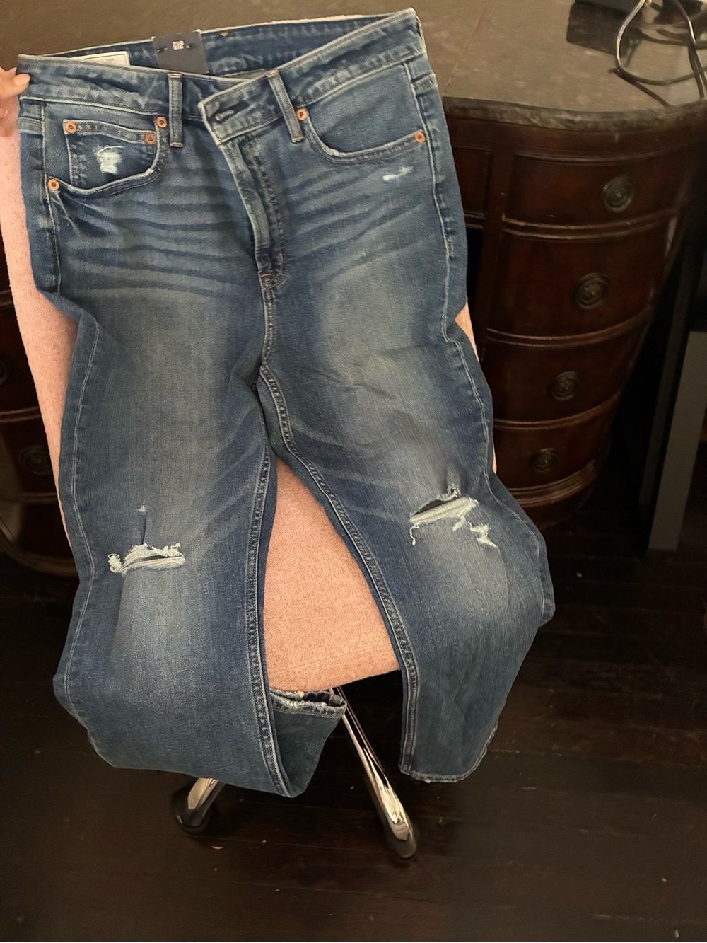 NWT Gap Blue Distressed Women's Jeans - Classic Mid Wash